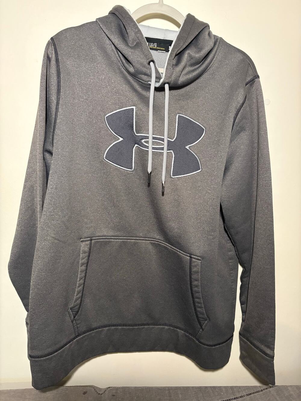 Men’s Under Armour Storm1 large grey hoodie
